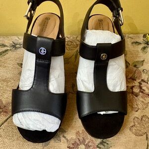 Giorgio Armani Women's Black Leather Sandals